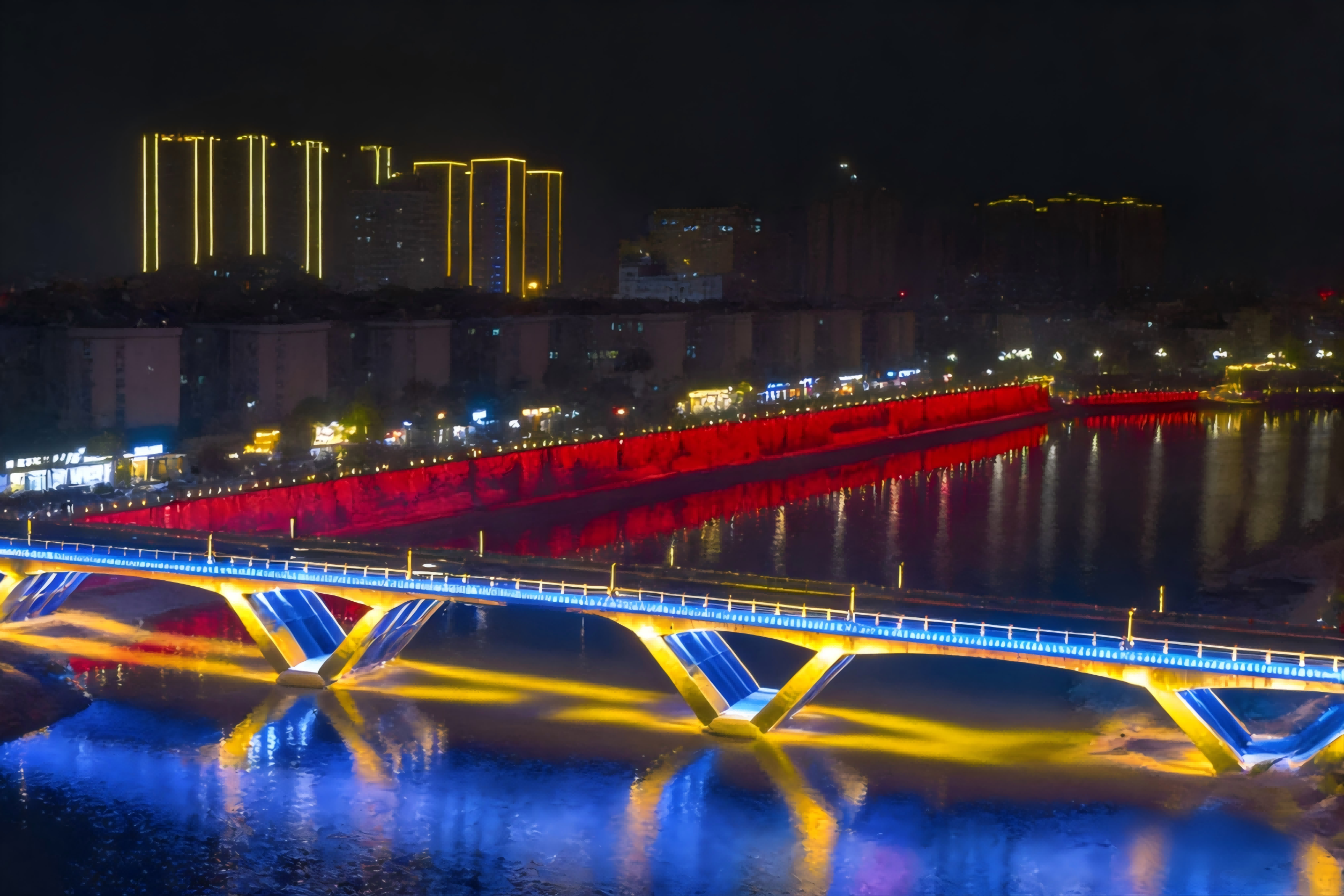 RGBWA洗墙灯五色光影赋水岸，一河两岸焕新颜