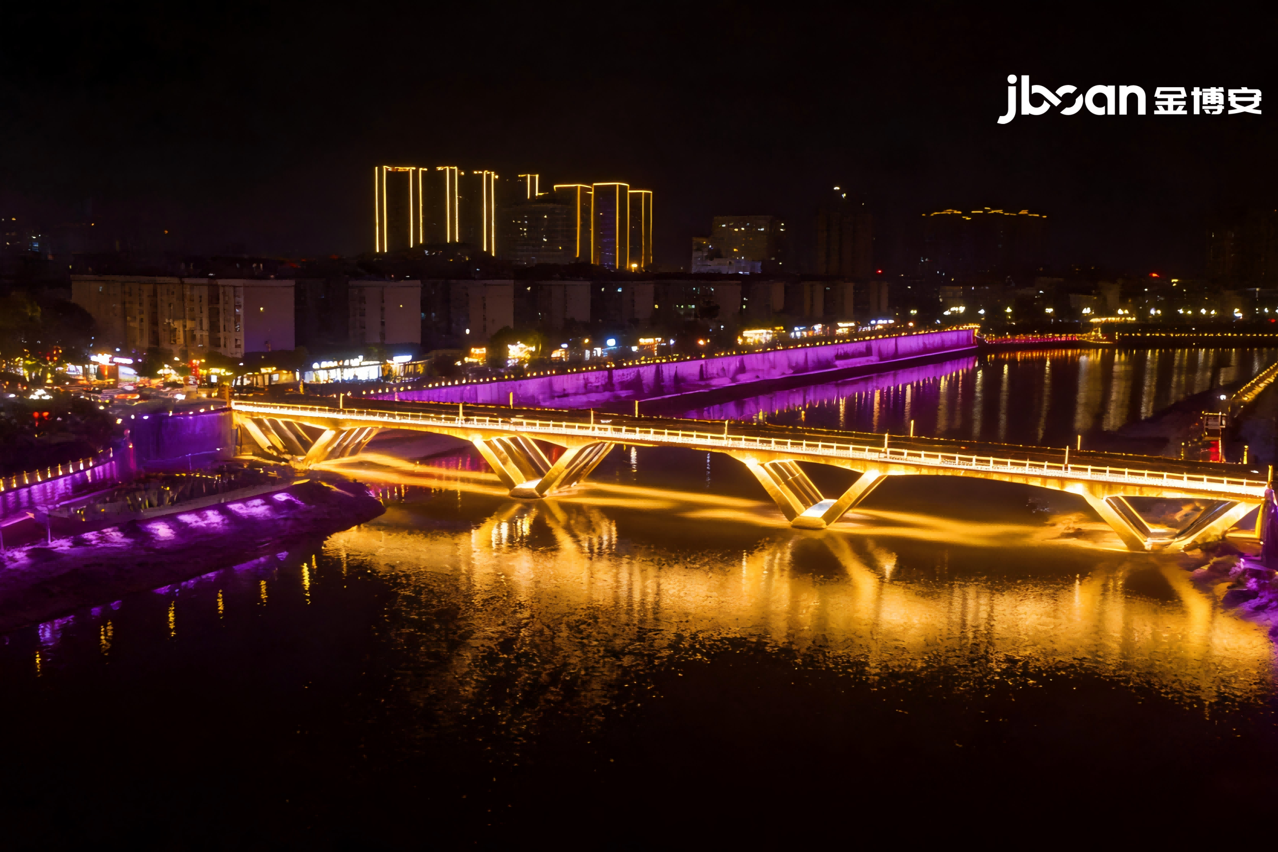 一河两岸夜景亮化升级：RGBWA 五色光源洗墙灯应用方案