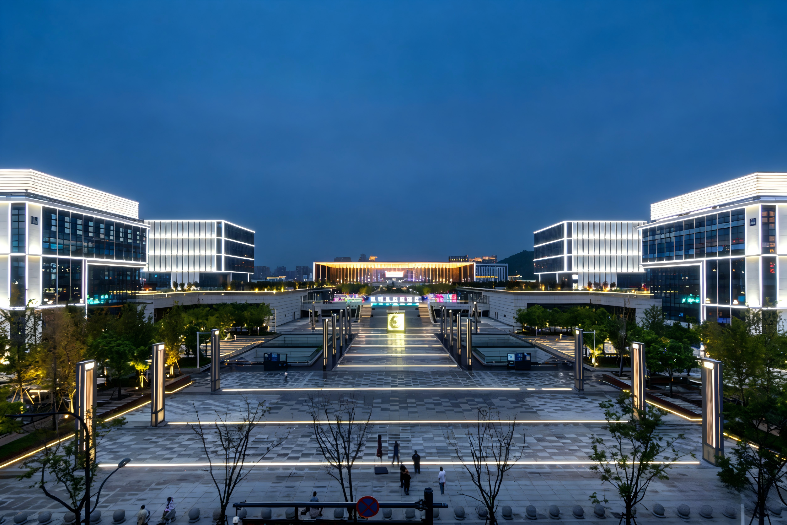 4000K 中性光亮化工程 金博安柔性洗墙灯与霓虹灯带应用