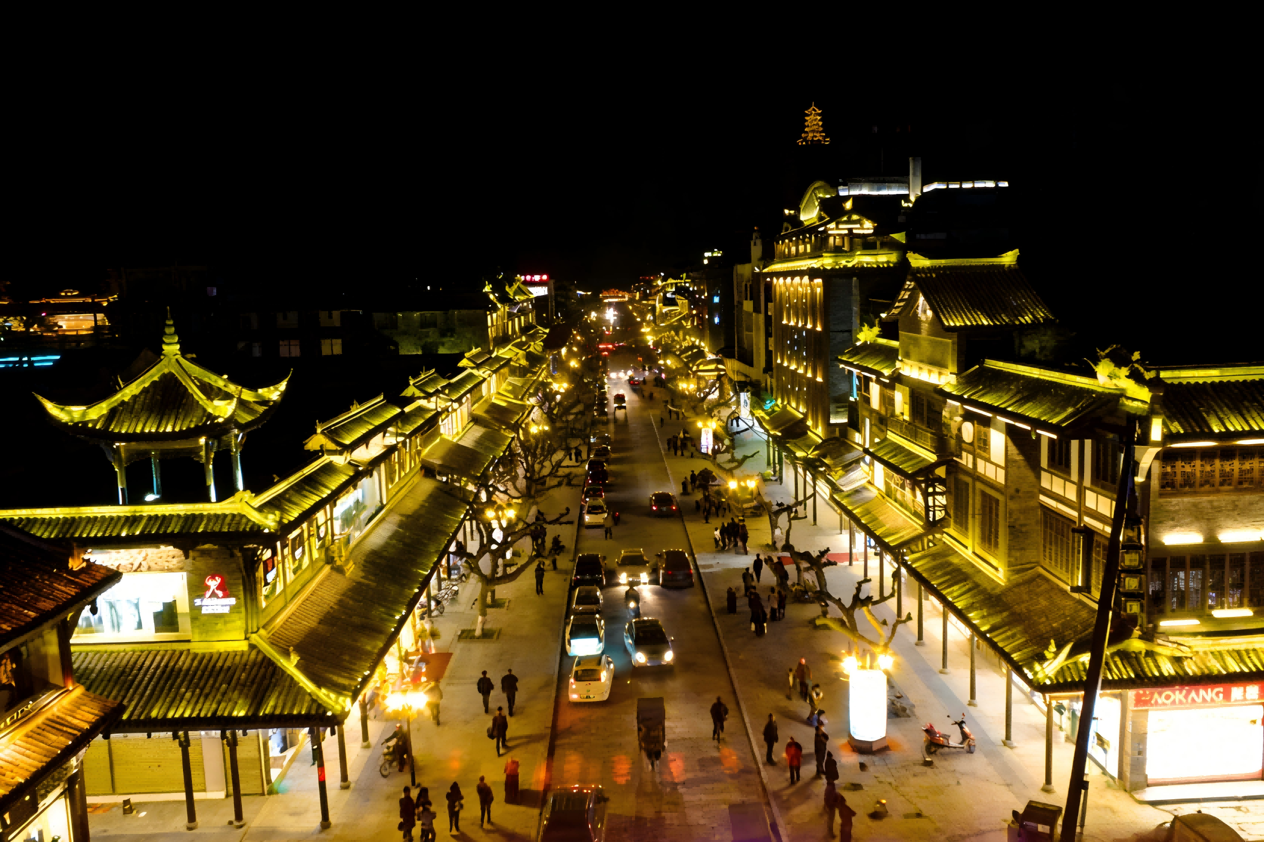 金博安：以光传文 赋能古城老街文旅亮化