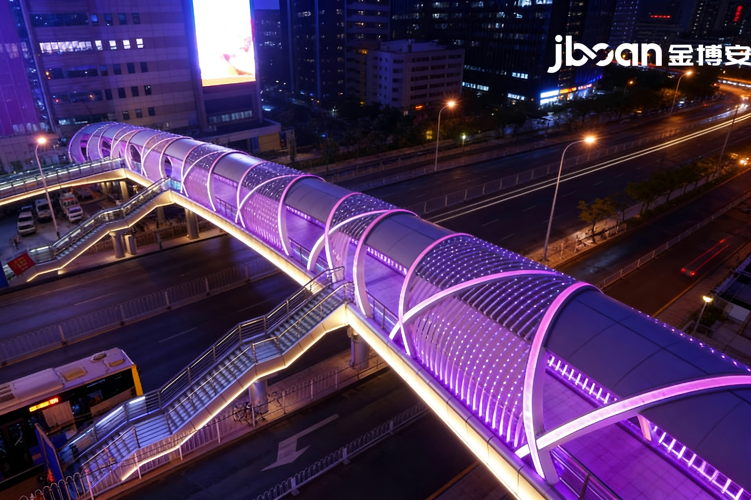 JBOAN金博安柔性霓虹灯打造梦幻天桥